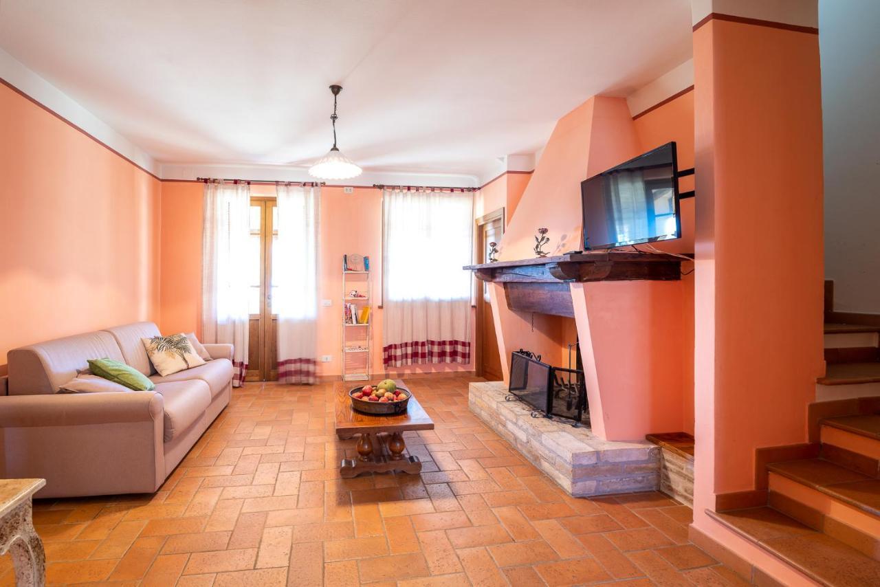 Agriturismo Le Vigne โฟลีโญ ภายนอก รูปภาพ