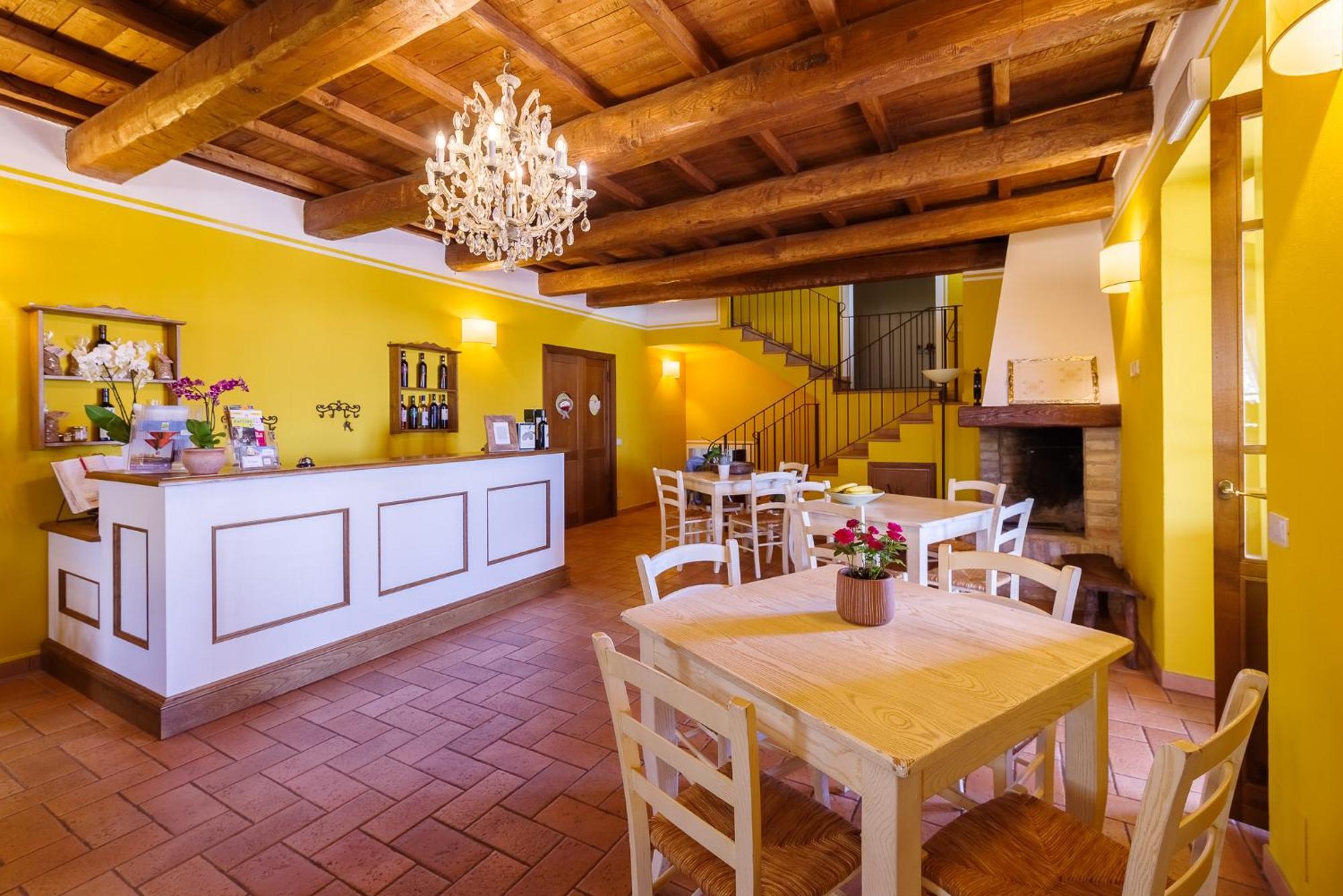 Agriturismo Le Vigne โฟลีโญ ภายนอก รูปภาพ